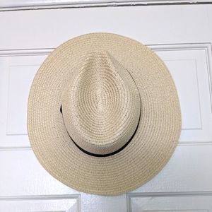 Straw hat with black band from Cupshe